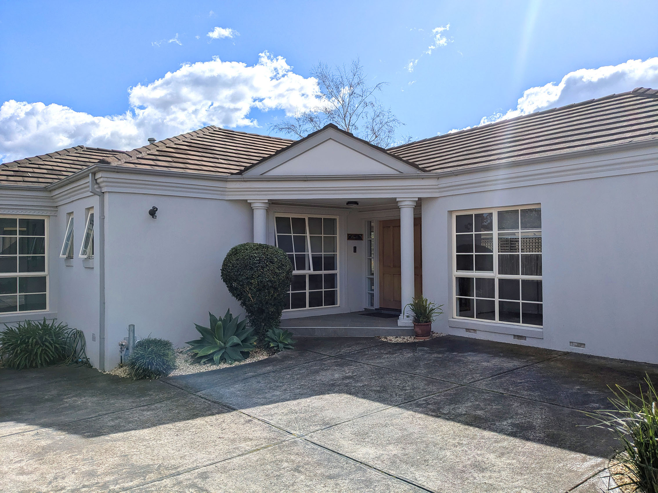 2 Women 25-35 looking for a housemate in Balwyn (SIL) — Home image 2