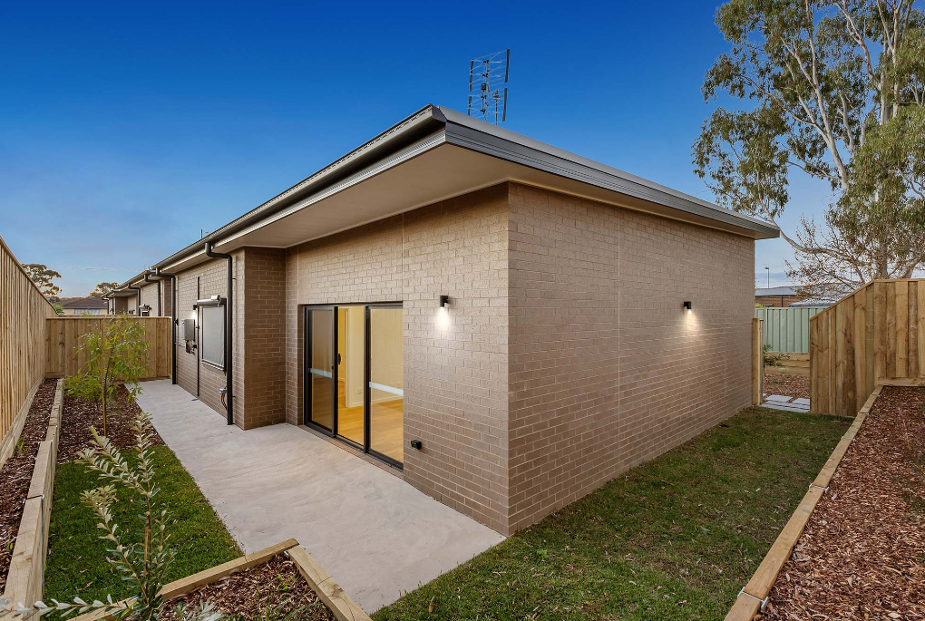 Kangaroo Flat – Robust Villa 1:1 — Home image 5