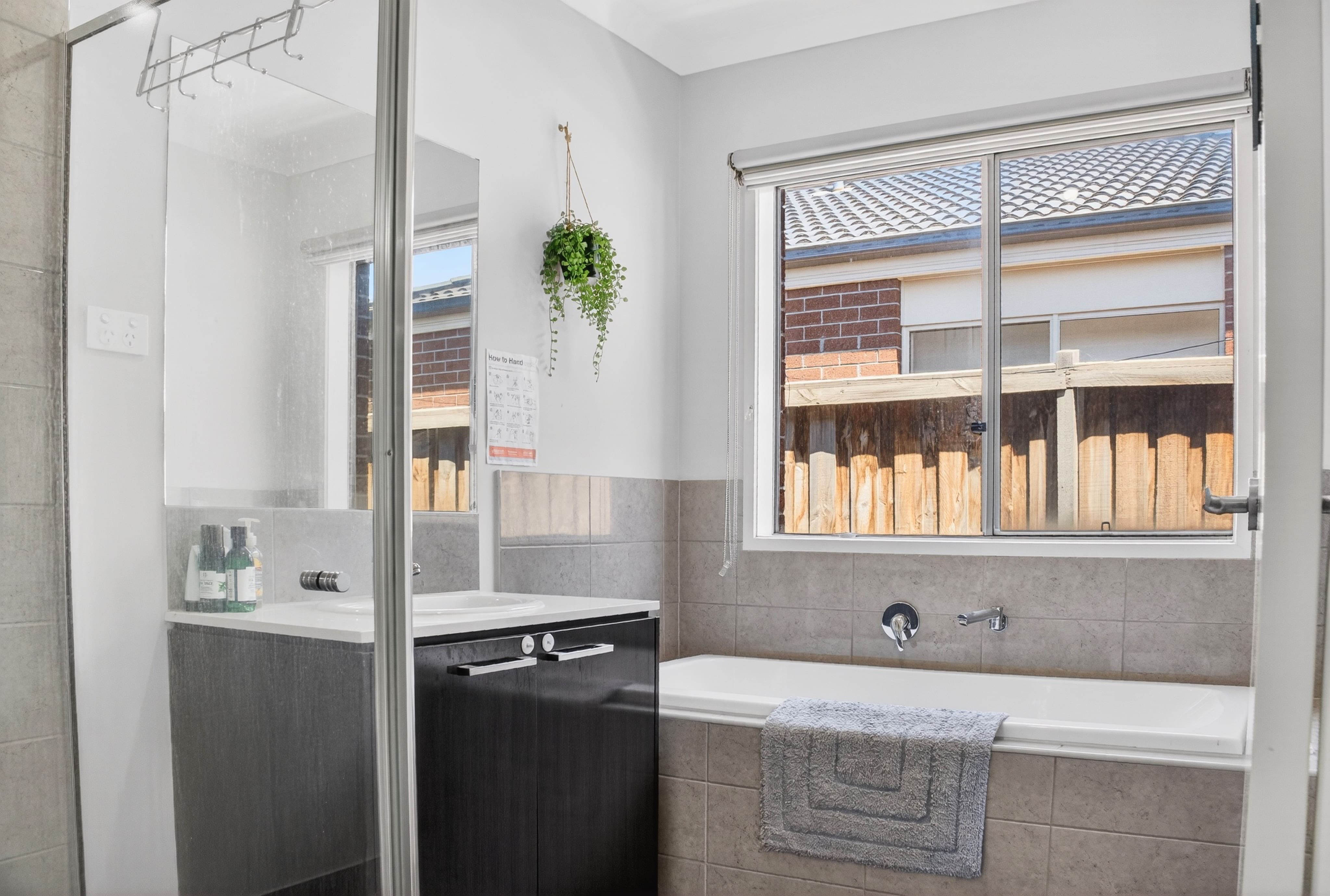 Modern 4-Bedroom Home for Rent – Walk to supermarket, Bus Stop, GP & More! — Home image 10