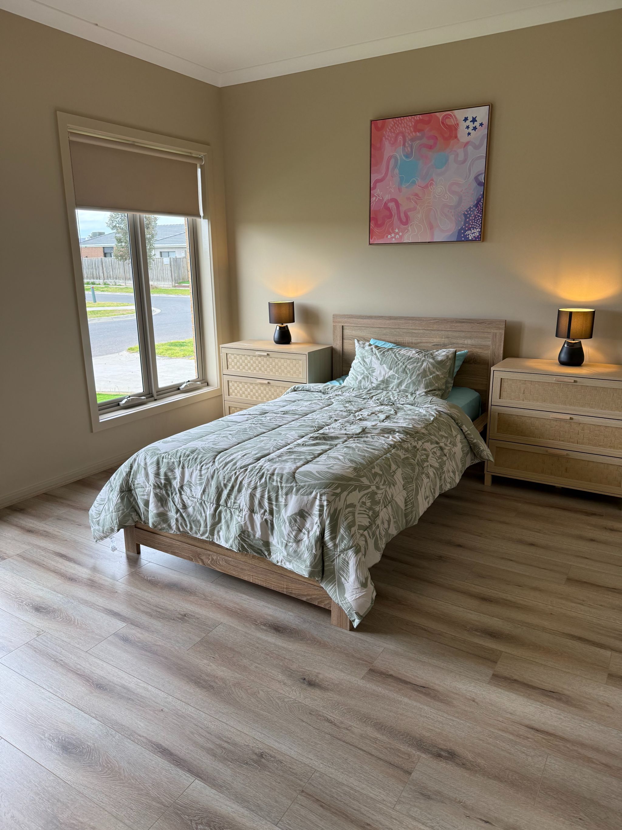 Modern 4-Bedroom Home for Rent – Walk to supermarket, Bus Stop, GP & More! — Home image 5
