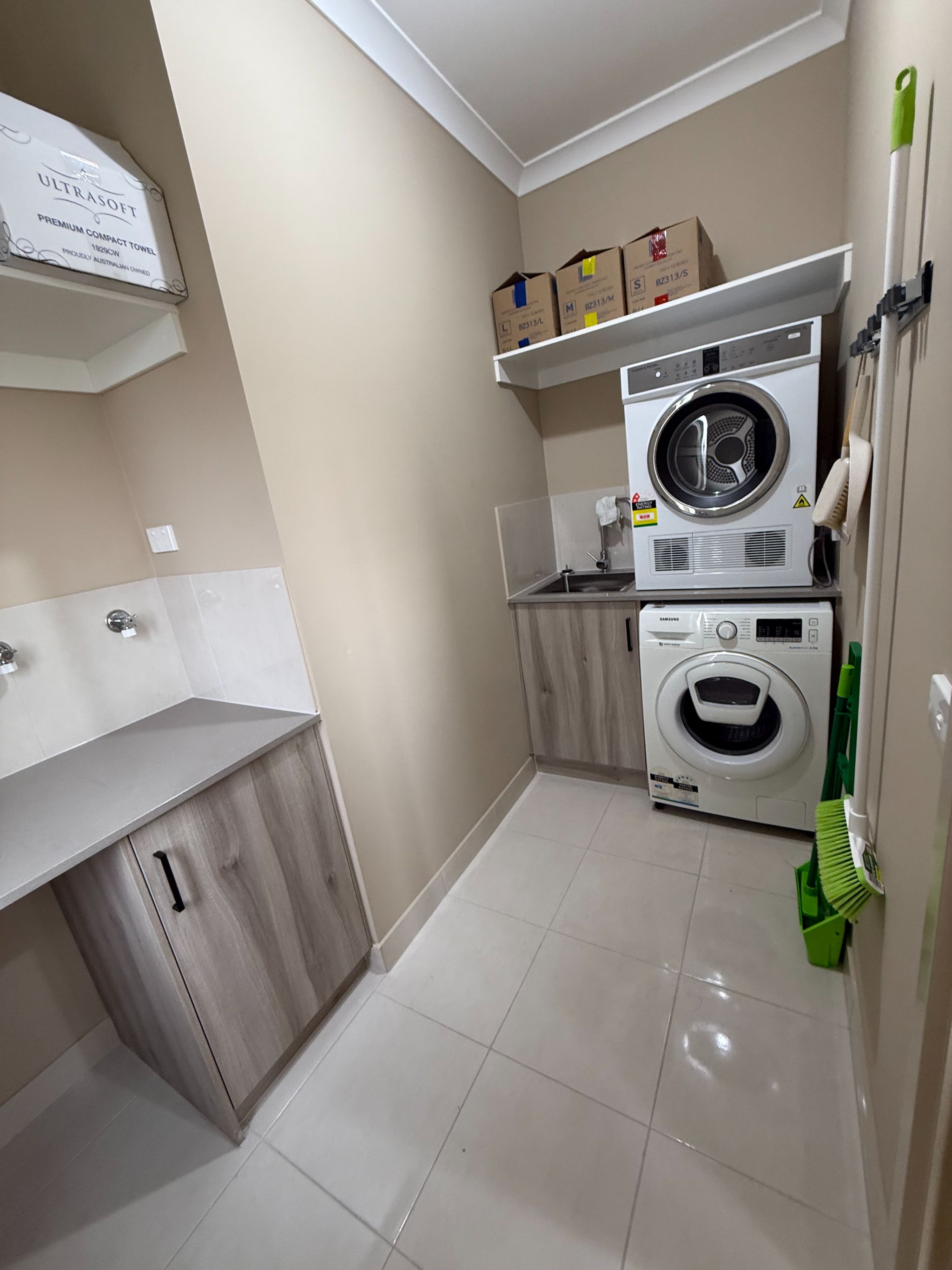 Modern 4-Bedroom Home for Rent – Walk to supermarket, Bus Stop, GP & More! — Home image 18