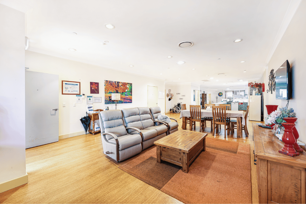 Enjoy this quiet residential home, close to community amenities — Home image 3