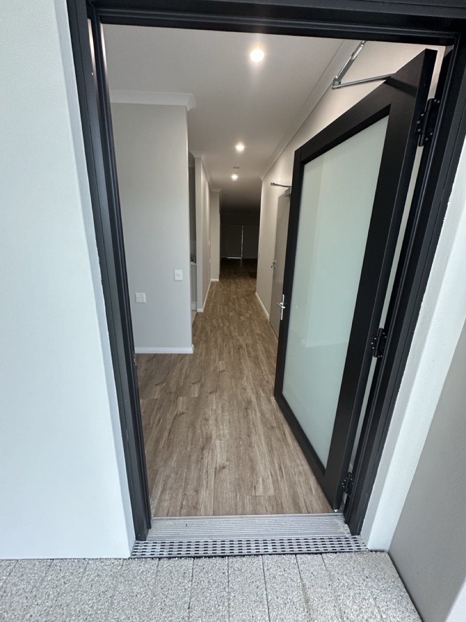 Designer-Built High Physical Support Home in Australind — Home image 4