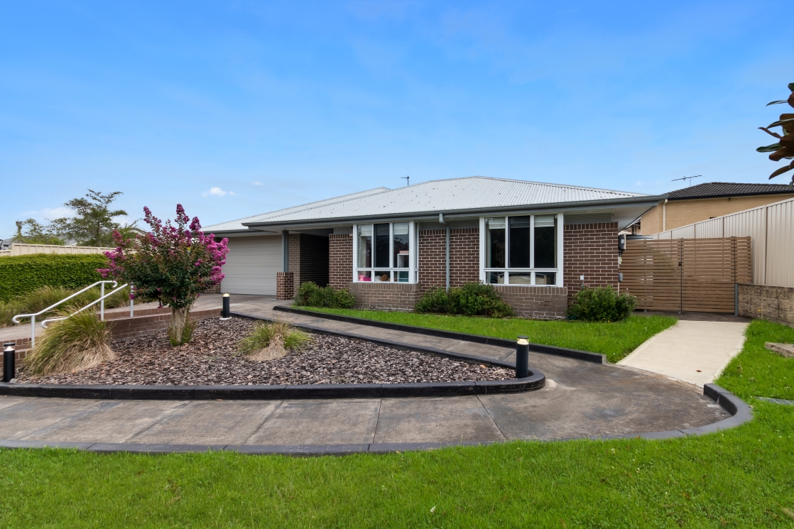 Glendale - modern, purpose-built, shared 5 bedroom home — Home image 3