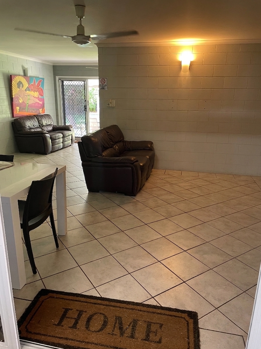 Comfortable Living in Edmonton — Home image 3