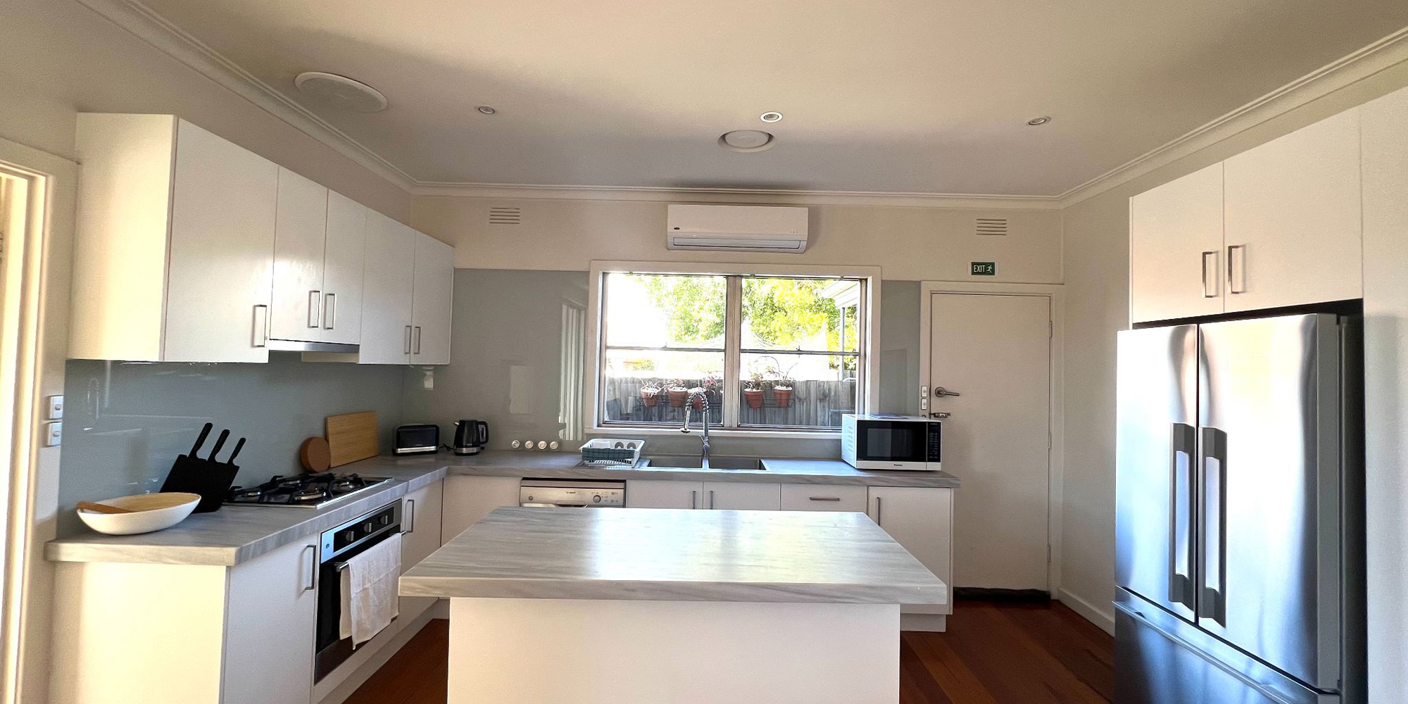 Stunning Three Bedroom SIL Home in Murrumbeena — Home image 3