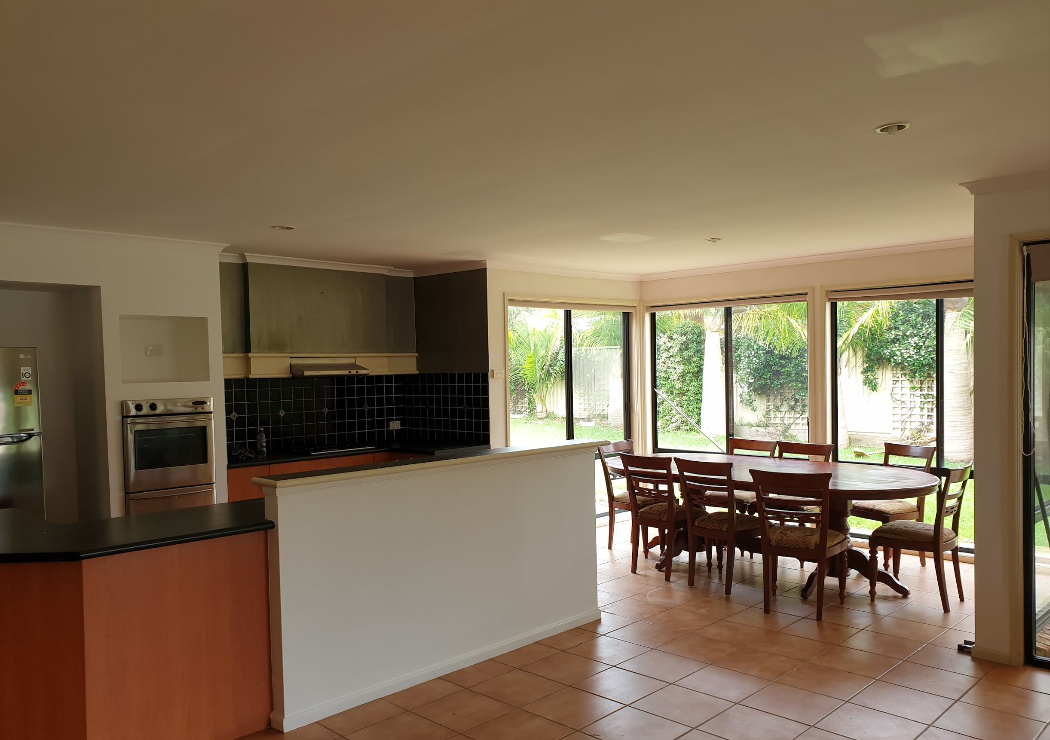 Beautiful 4 bedroom property on the Central Coast — Home image 2