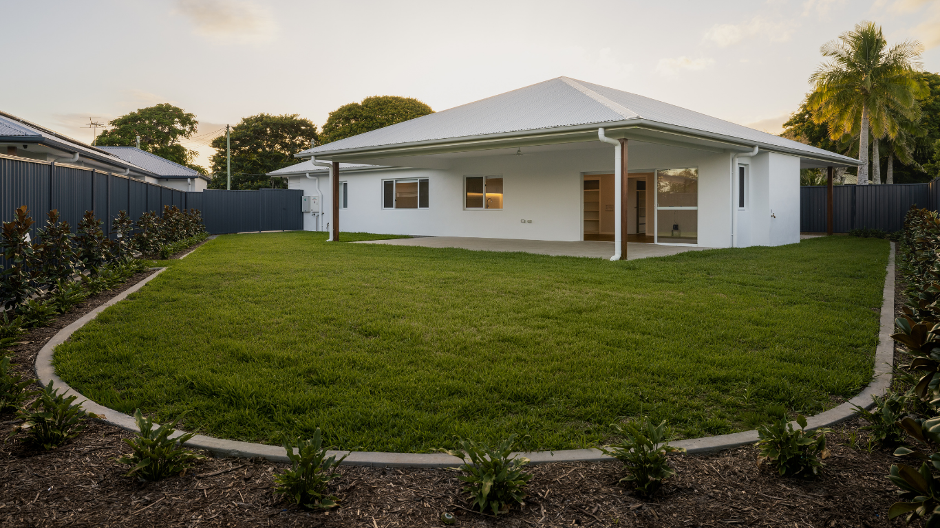 1 of 2 Dual Designer HPS Homes! — Home image 14