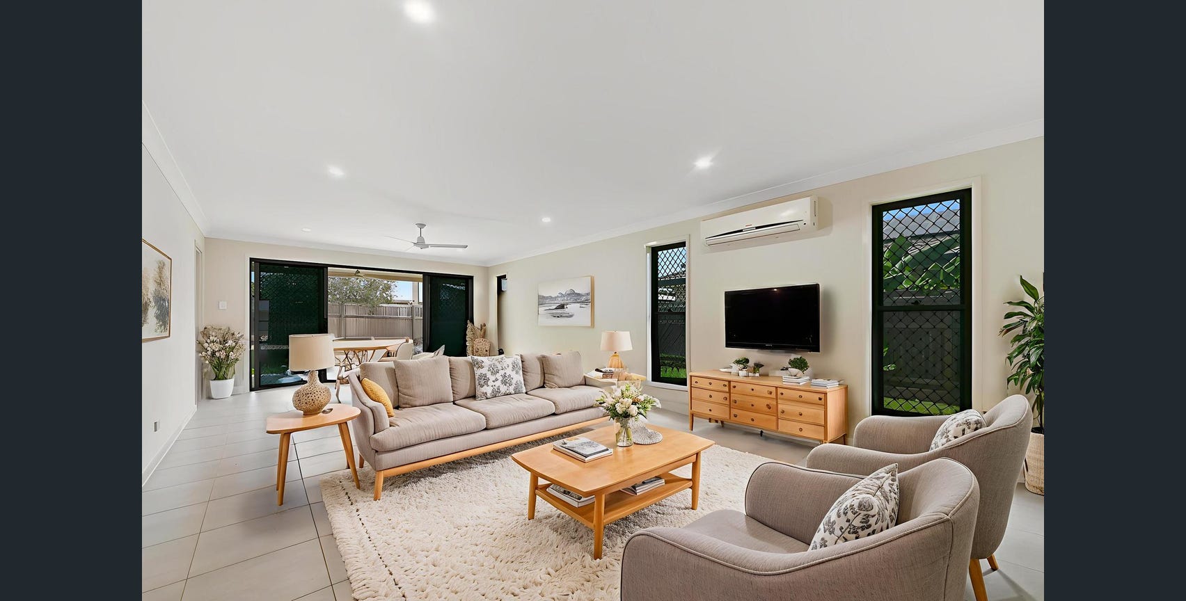 SIL house In Lawnton — Home image 12