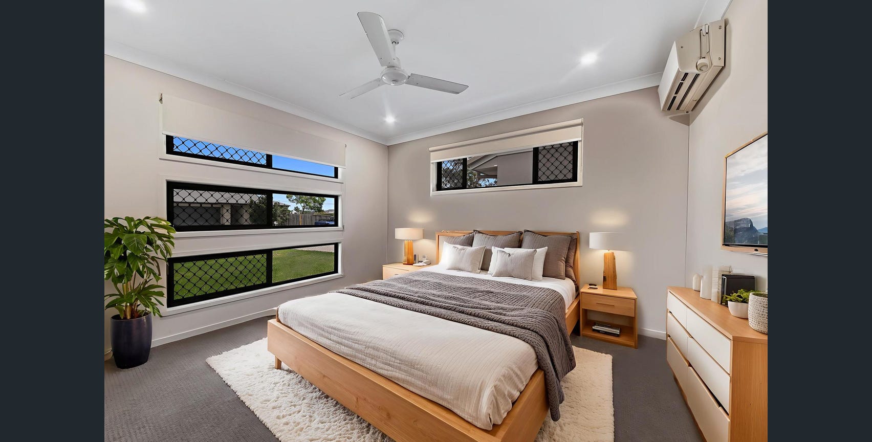 SIL house In Lawnton — Home image 7
