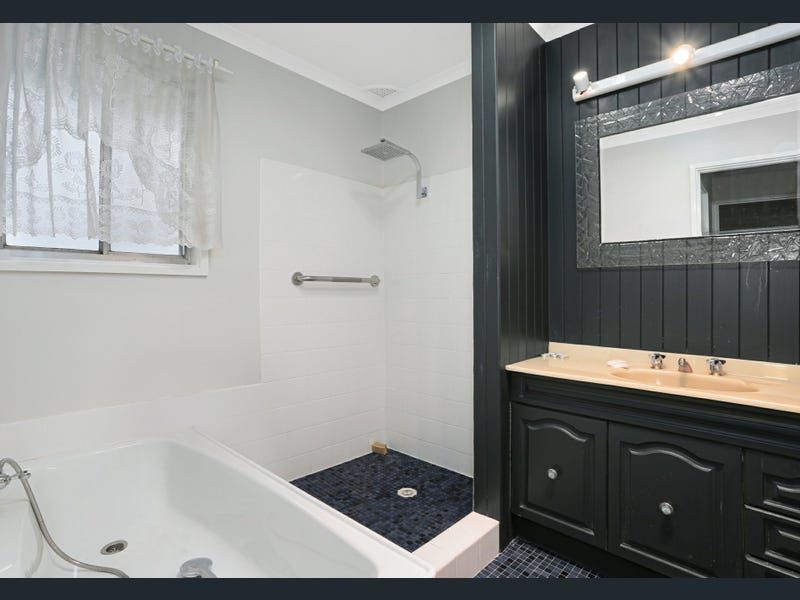 Spacious, light filled 3 bedroom home — Home image 2