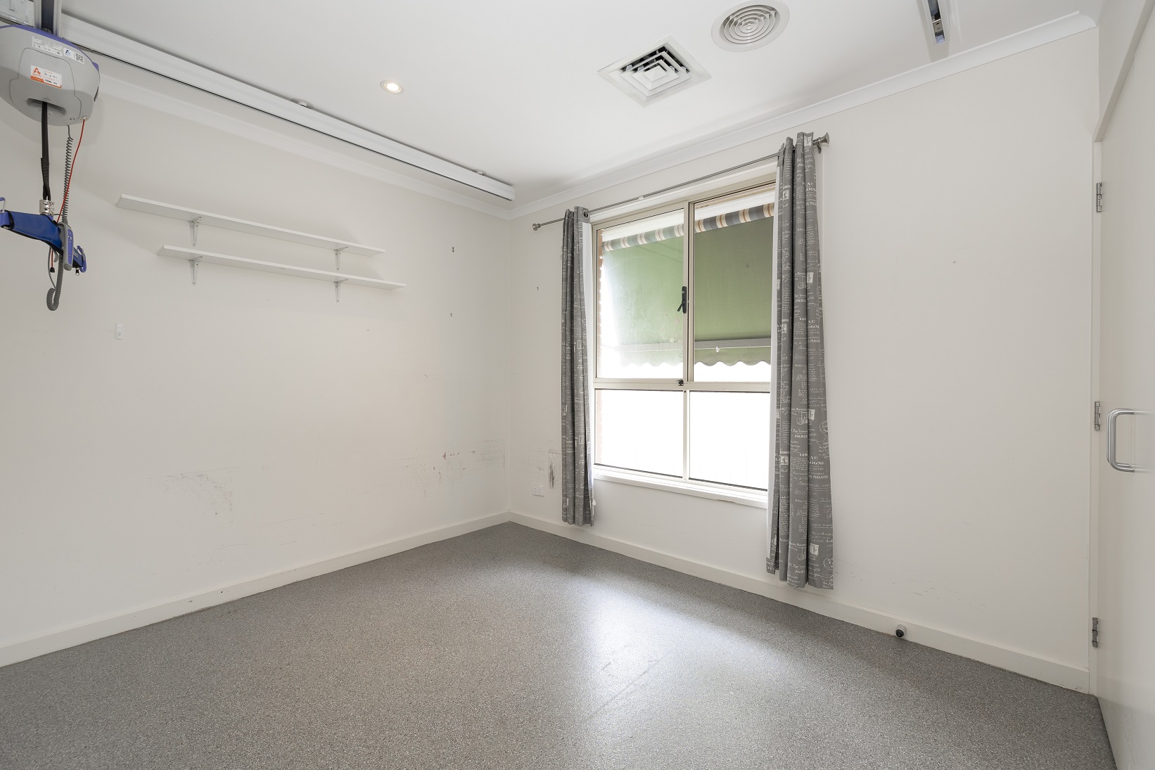 Spacious home in sought after Highton close to St Augustine's Lagoon. — Home image 8