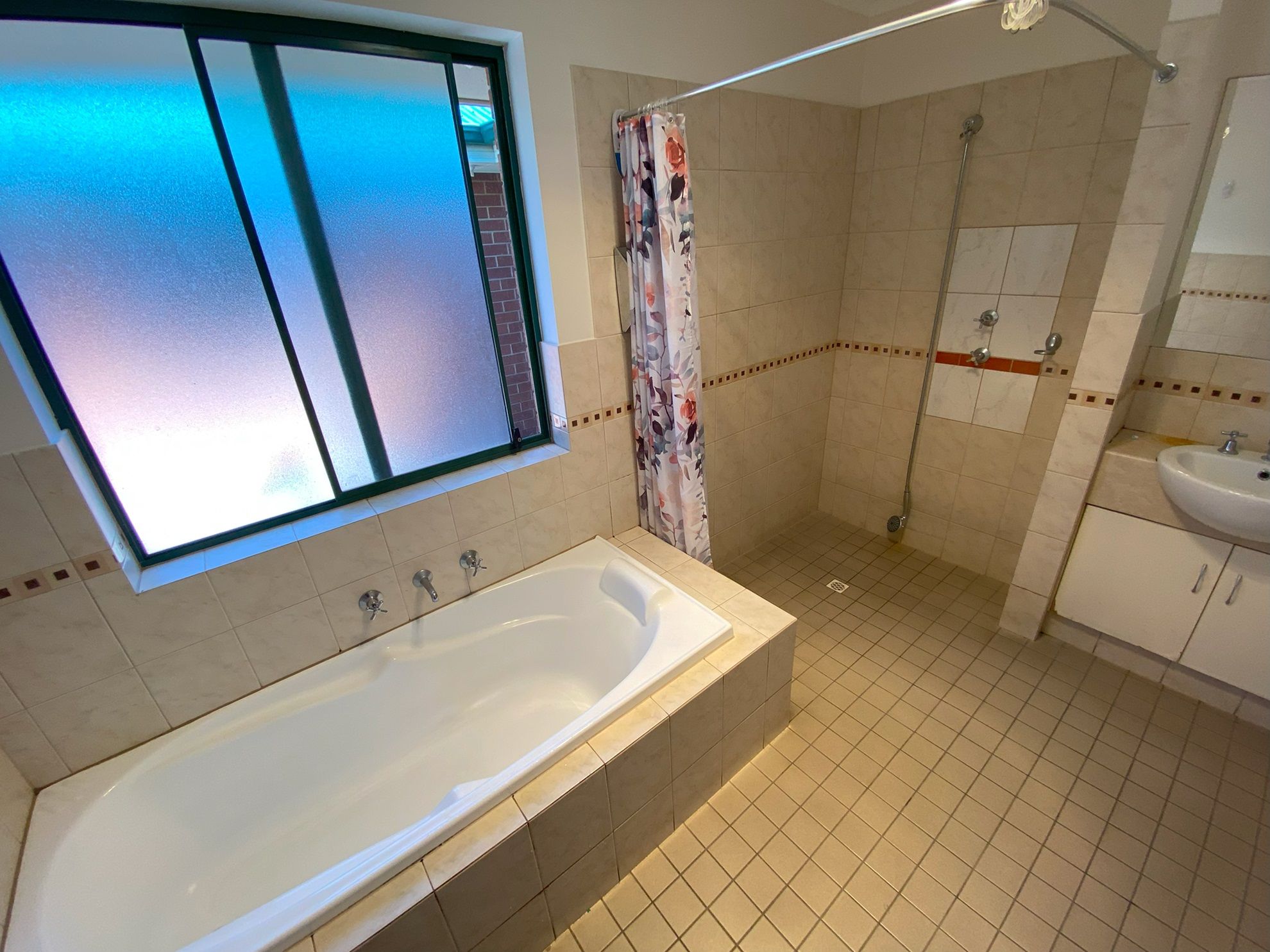 Accessible and Modern Home suited to SIL 1:2 or 1:3 — Home image 4