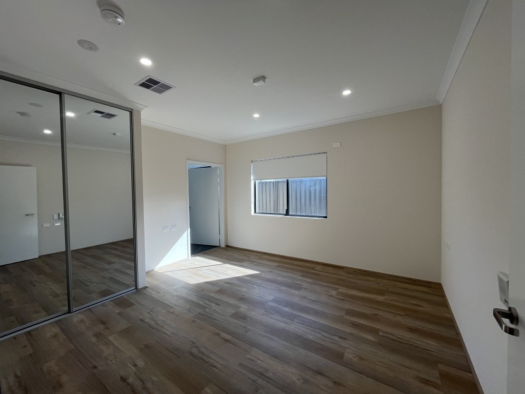 Madora Bay: Seaside Living Awaits - 3 Resident HPS Home — Home image 2