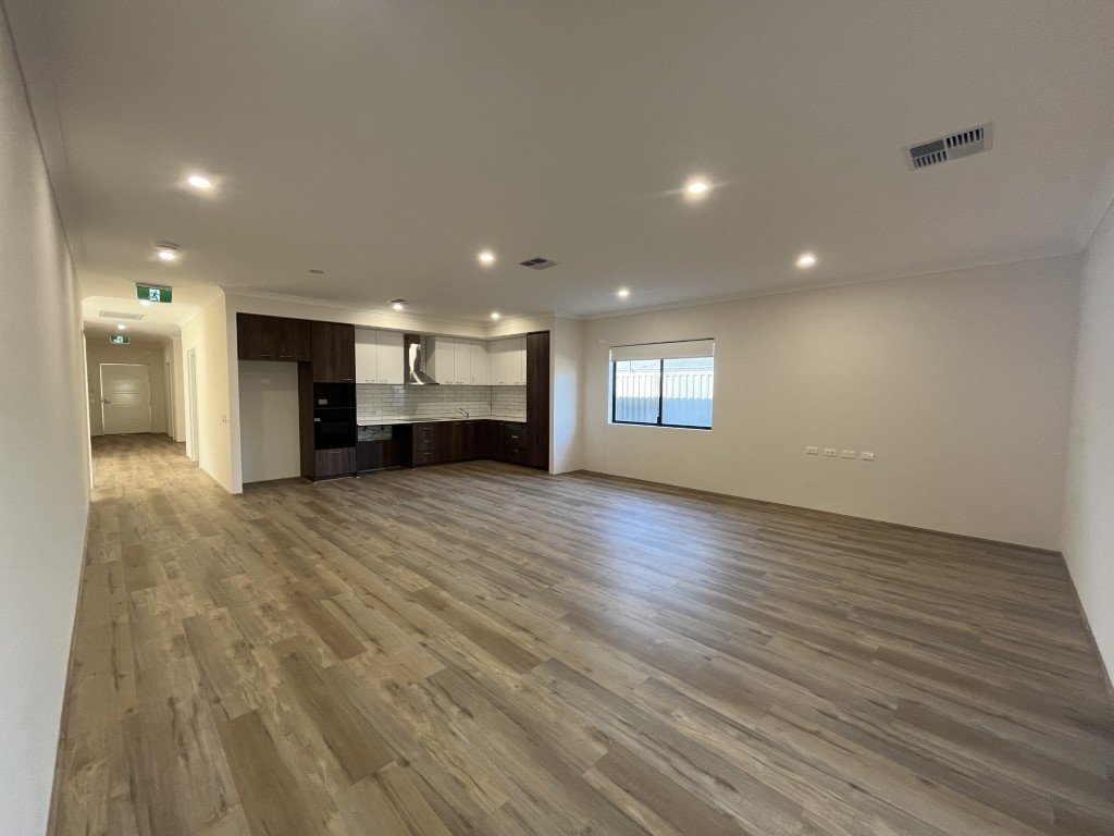 Madora Bay: Seaside Living Awaits - 3 Resident HPS Home — Home image 4