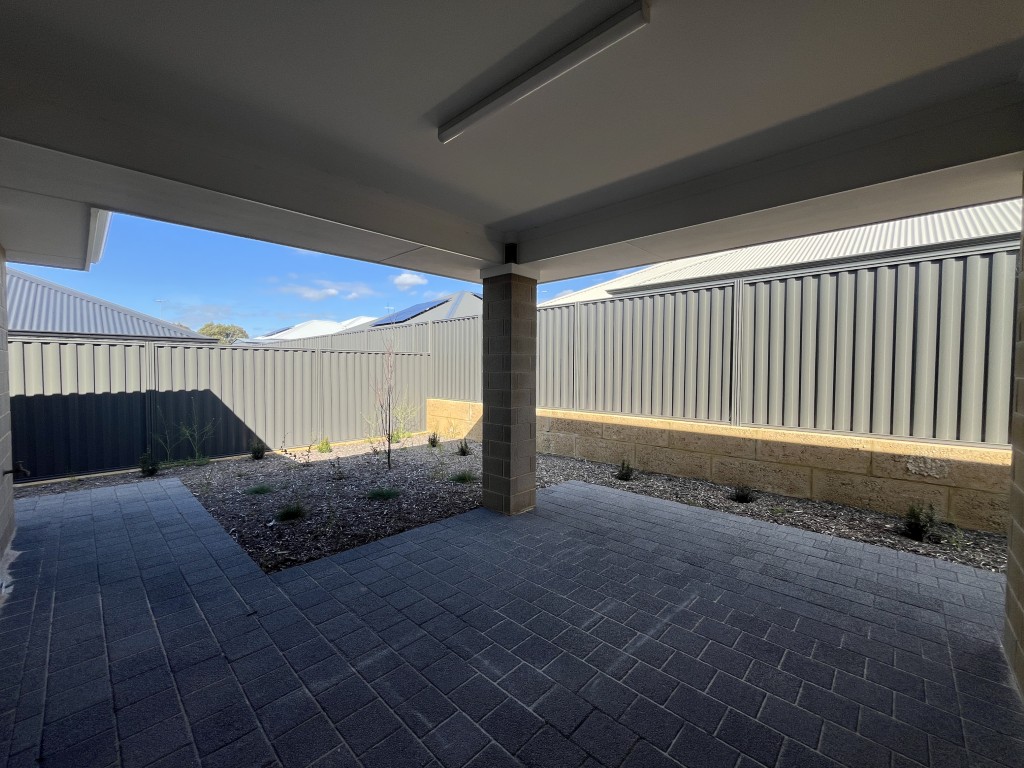 Madora Bay: Seaside Living Awaits - 3 Resident HPS Home — Home image 10