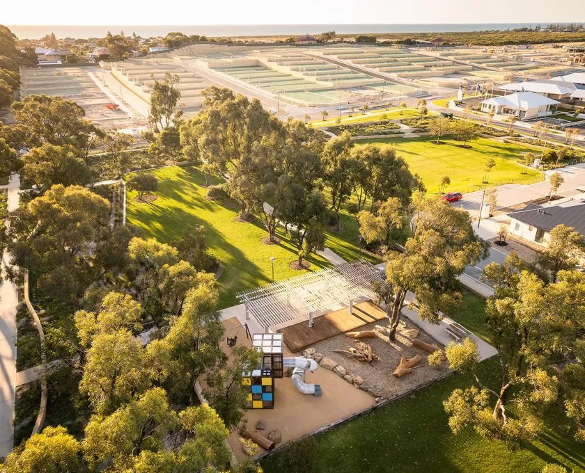 Madora Bay: Seaside Living Awaits - 3 Resident HPS Home — Home image 4