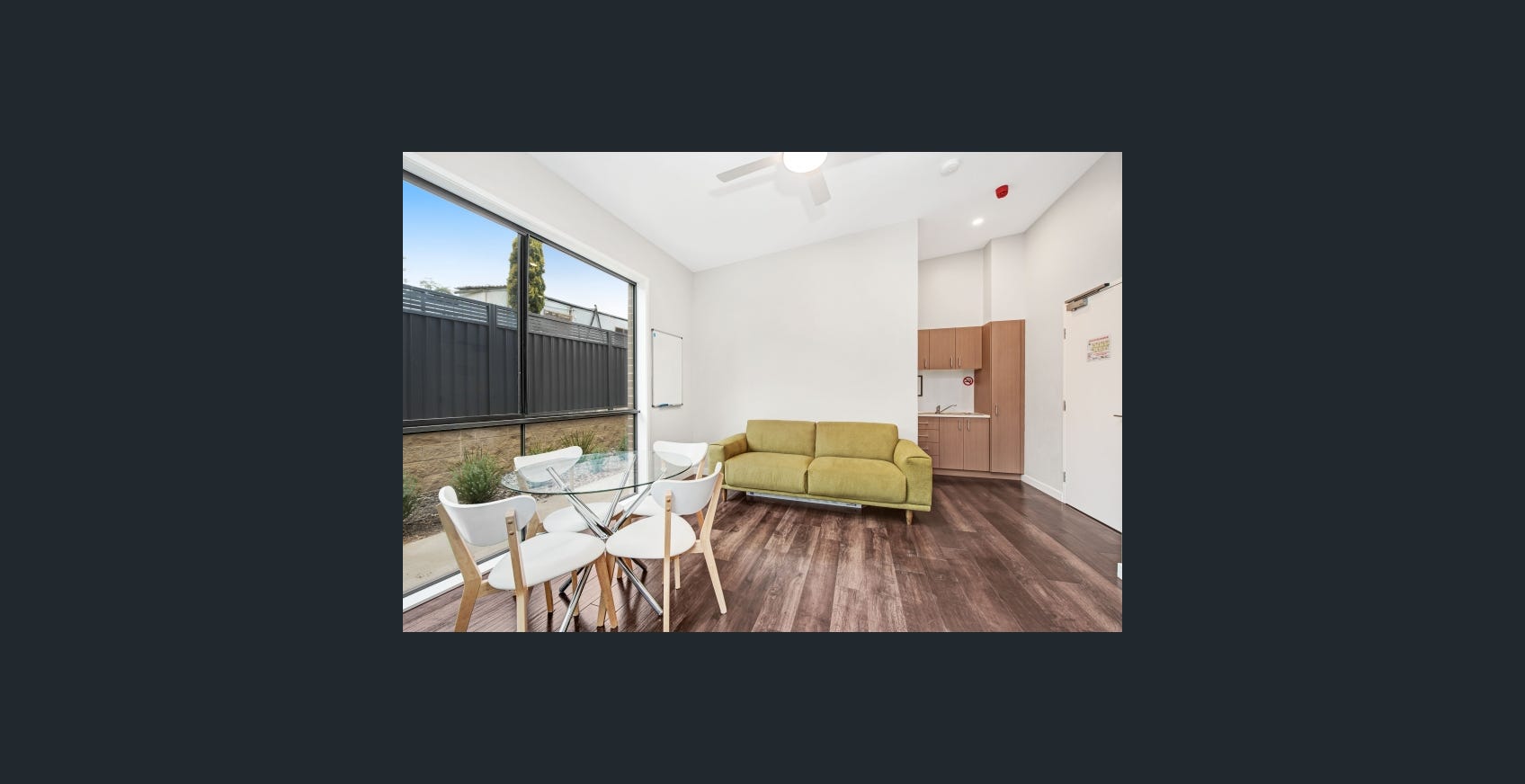 Studio Apartments - Fennell Bay — Home image 3