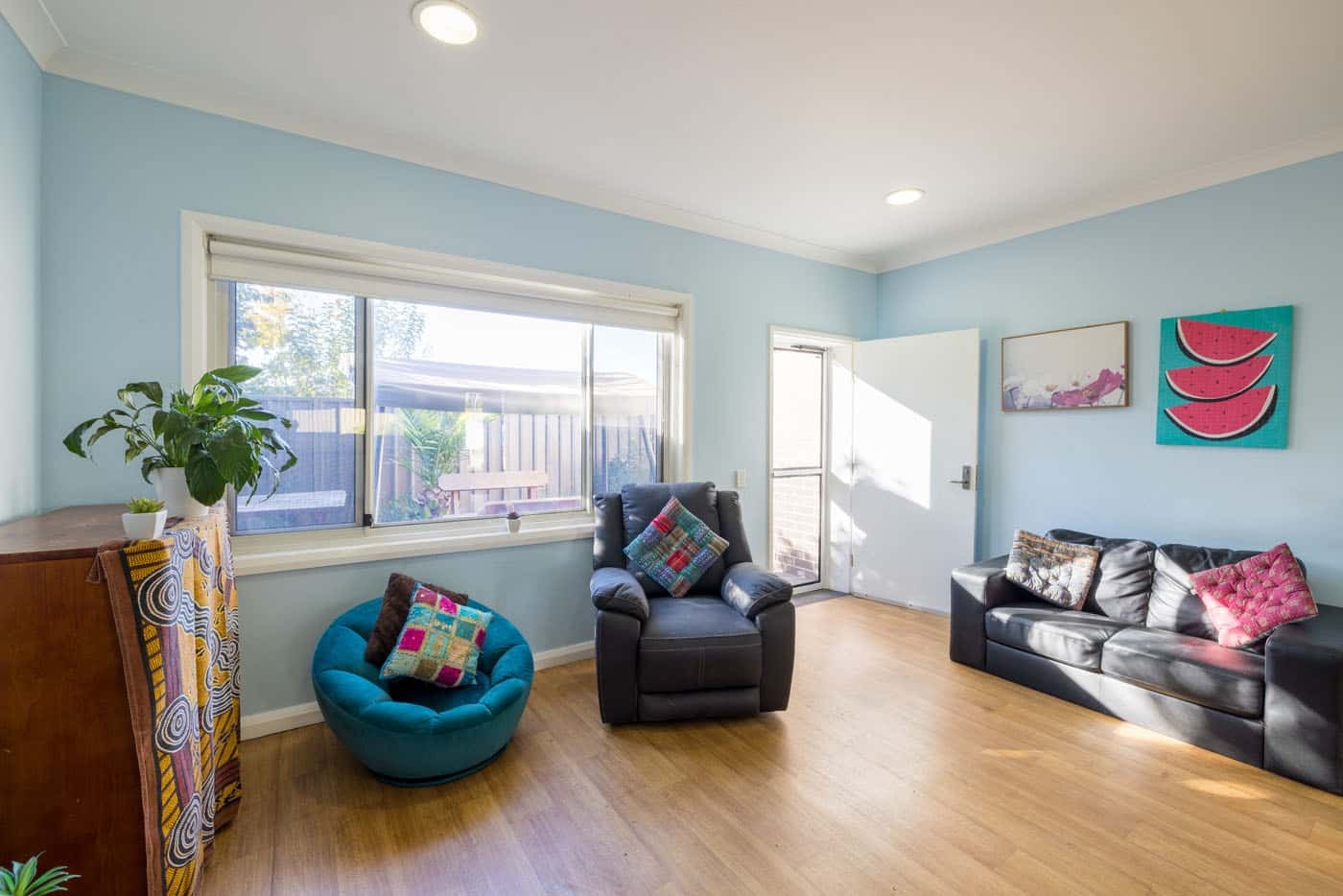 Self-Contained 3 bedroom shared villa in Cambridge Park — Home image 2