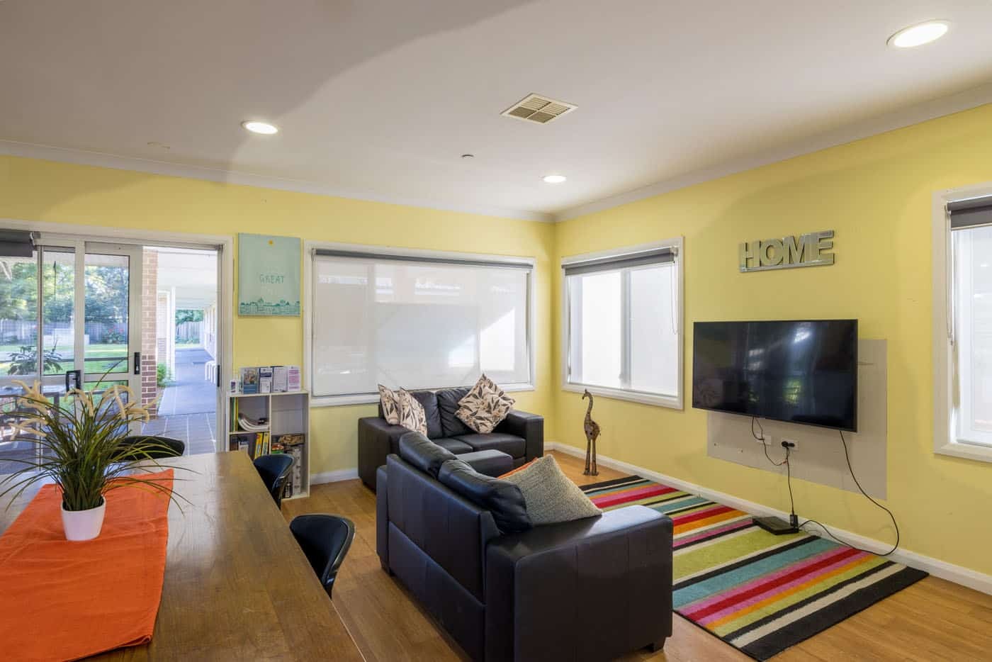 Self-Contained 3 bedroom shared villa in Cambridge Park — Home image 15