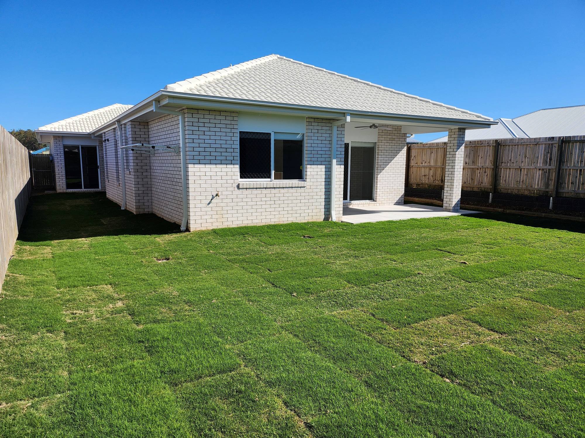3 Bedroom Men's SIL House in Redland Bay near park — Home image 2