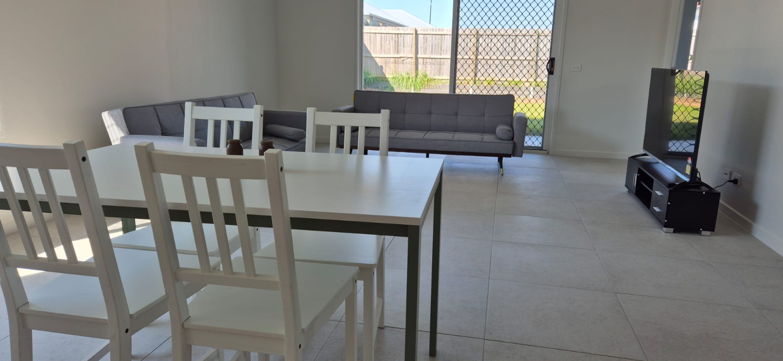 3 Bedroom Men's SIL House in Redland Bay near park — Home image 10