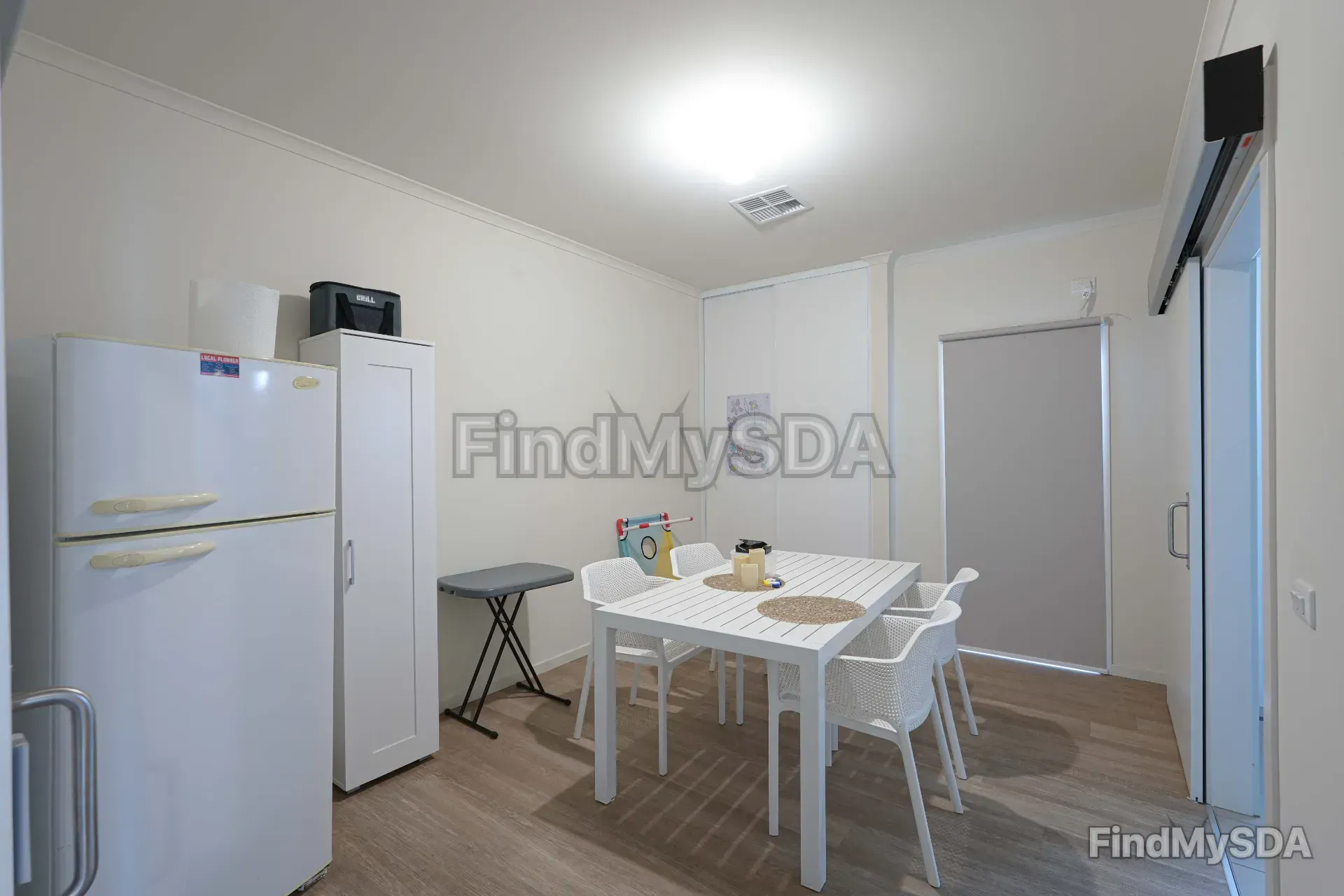 Miles Street — Home image 4