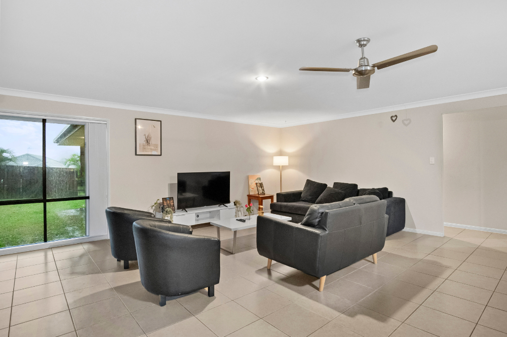 SIL: Pacific Pines, QLD — Home image 3