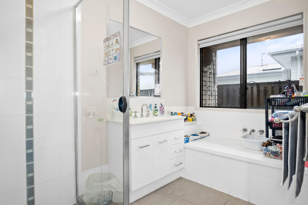 SIL: Pacific Pines, QLD — Home image 4