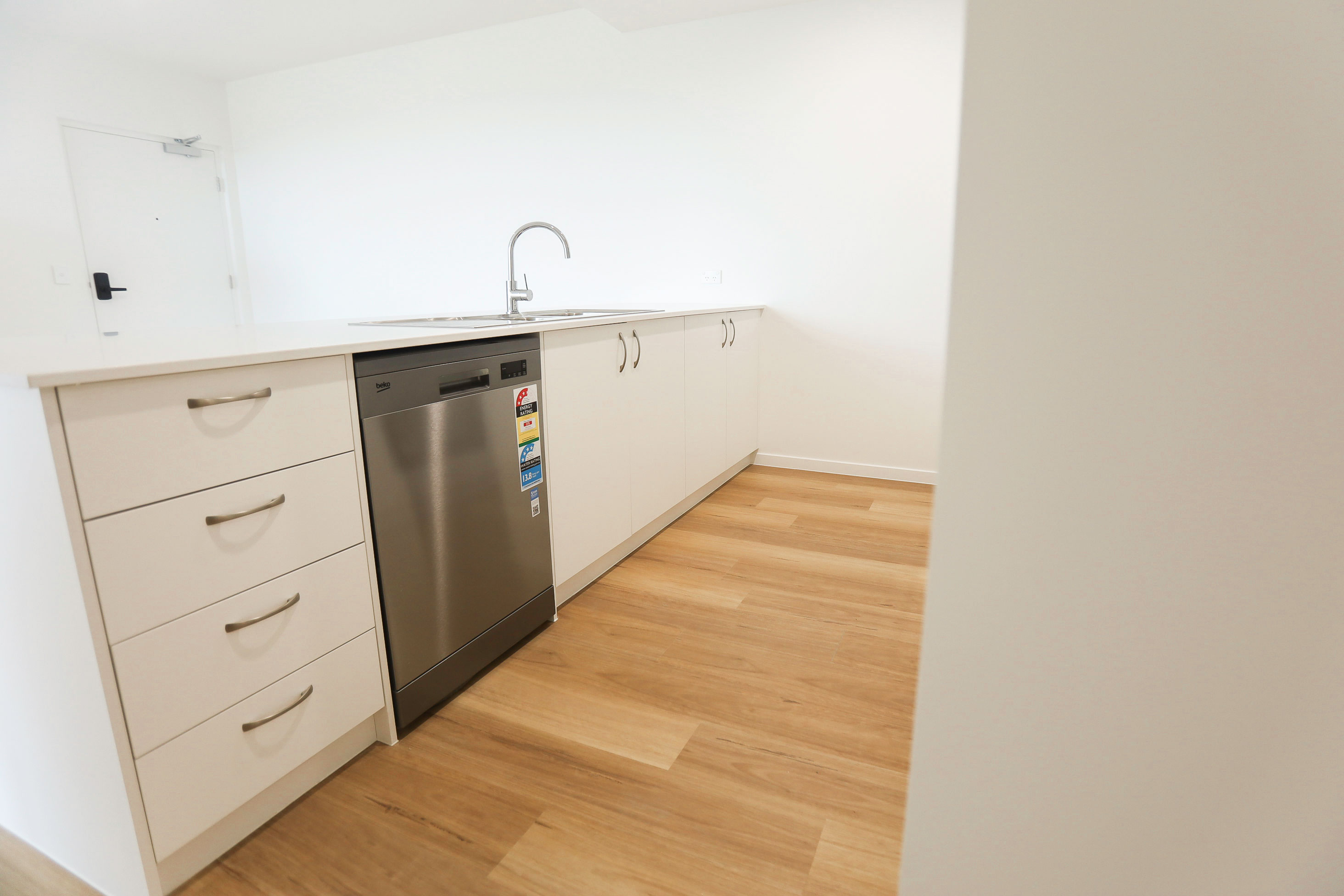 STA/MTA/ILO/Respite Fully accessible 3 bedroom SIL Unit-Mount Gravatt — Home image 2