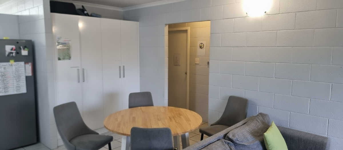 Comfortable and Cozy SIL in Cairns — Home image 3