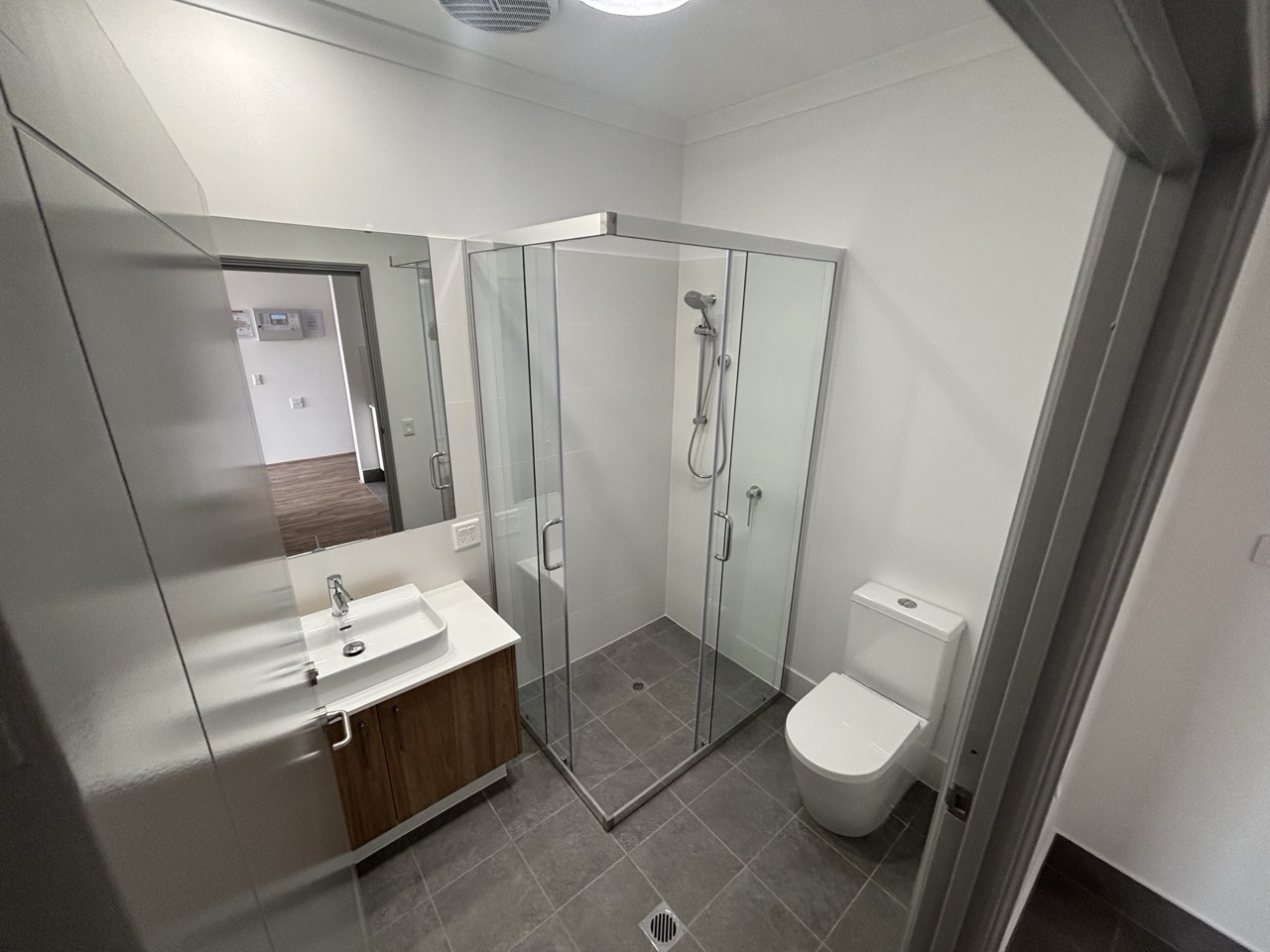 Amazing New SDA in Kwinana — Home image 2