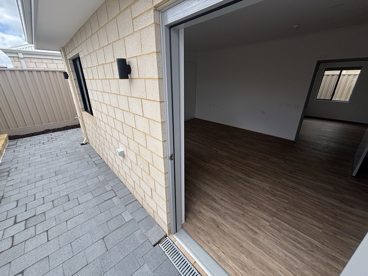 Amazing New SDA in Kwinana — Home image 5