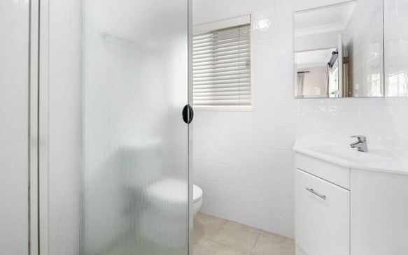 1:3 SIL Vacancy - Capalaba, Ensuite Room — Floorplan 1