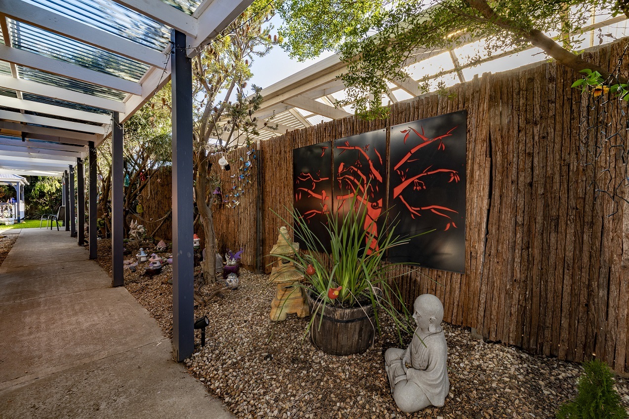Spacious and tranquilent living in Deer Park with friendly housemates. — Home image 4