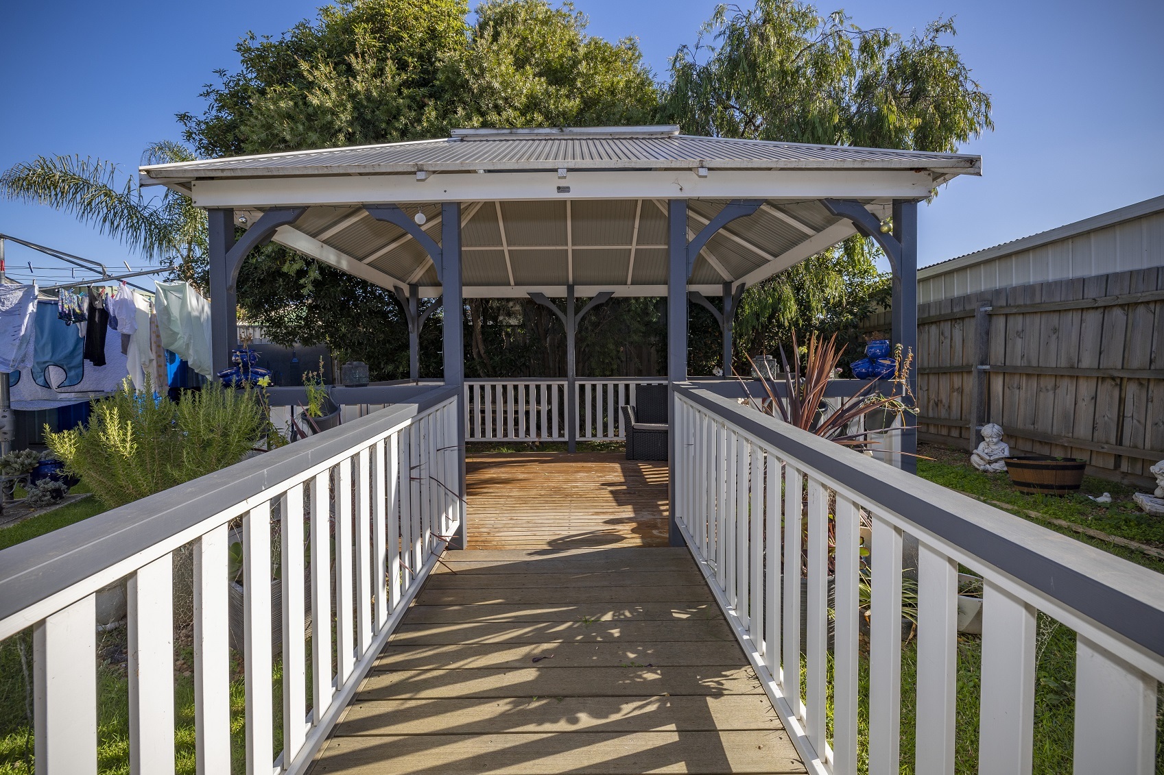 Spacious and tranquilent living in Deer Park with friendly housemates. — Home image 5