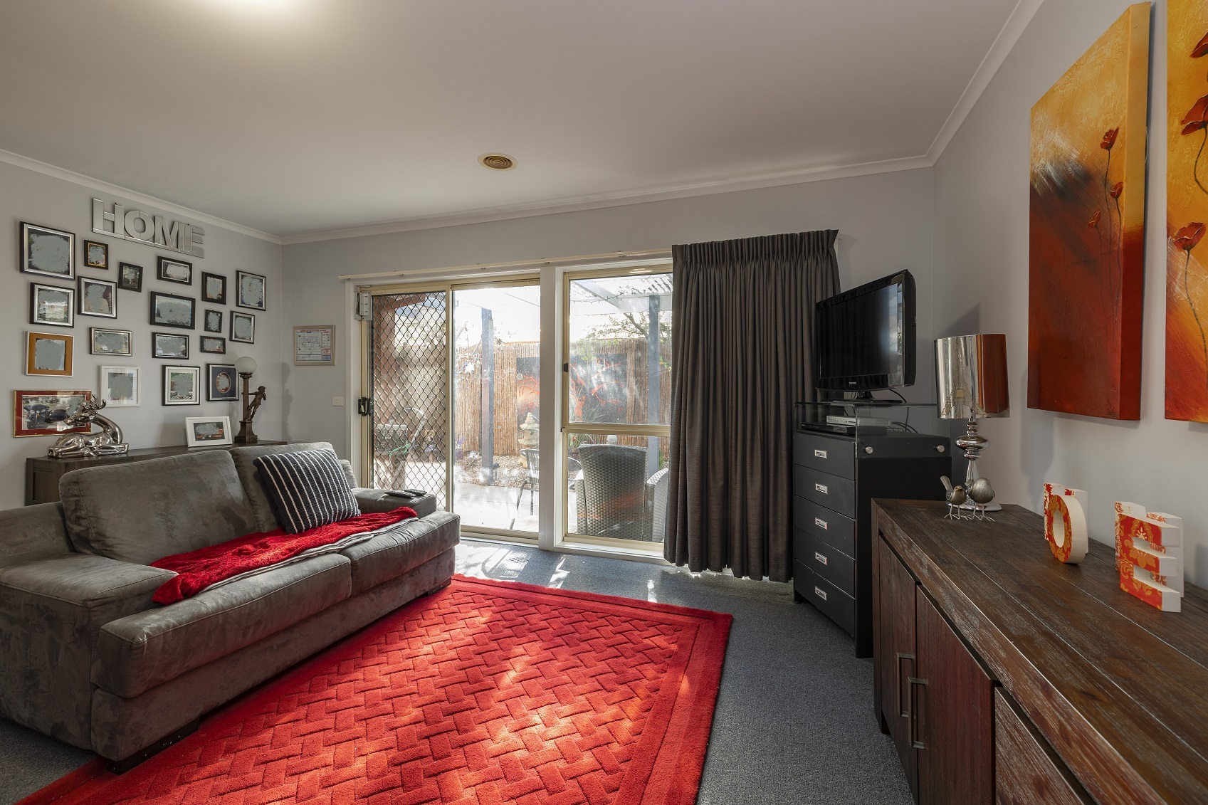 Spacious and tranquilent living in Deer Park with friendly housemates. — Home image 8