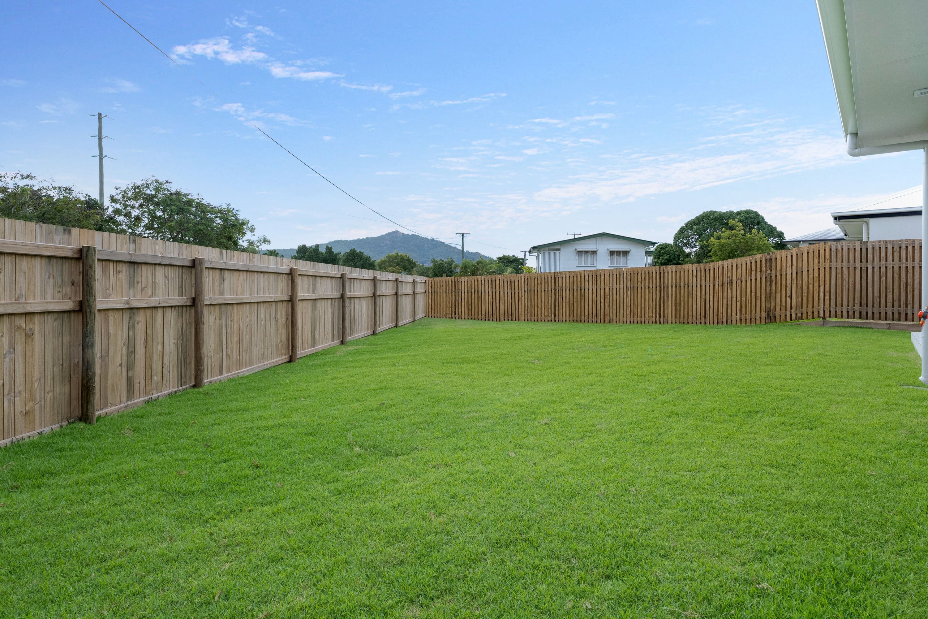 Space, Comfort, and Care — Right in the Heart of Townsville — Home image 21
