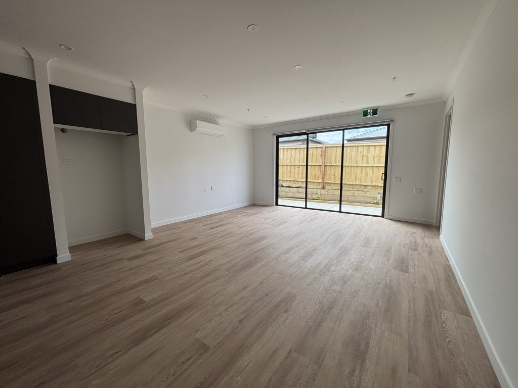 HPS 3 Resident + OOA HPS Home in Armstrong Creek, VIC — Home image 7