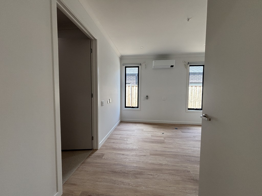 HPS 3 Resident + OOA HPS Home in Armstrong Creek, VIC — Home image 20