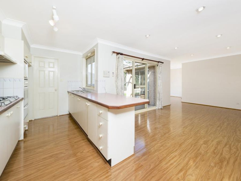 State of the Art and Modern Lifestyle, spacious, four-bedroom, Two bathroom group home in Baulkham Hills — Home image 4