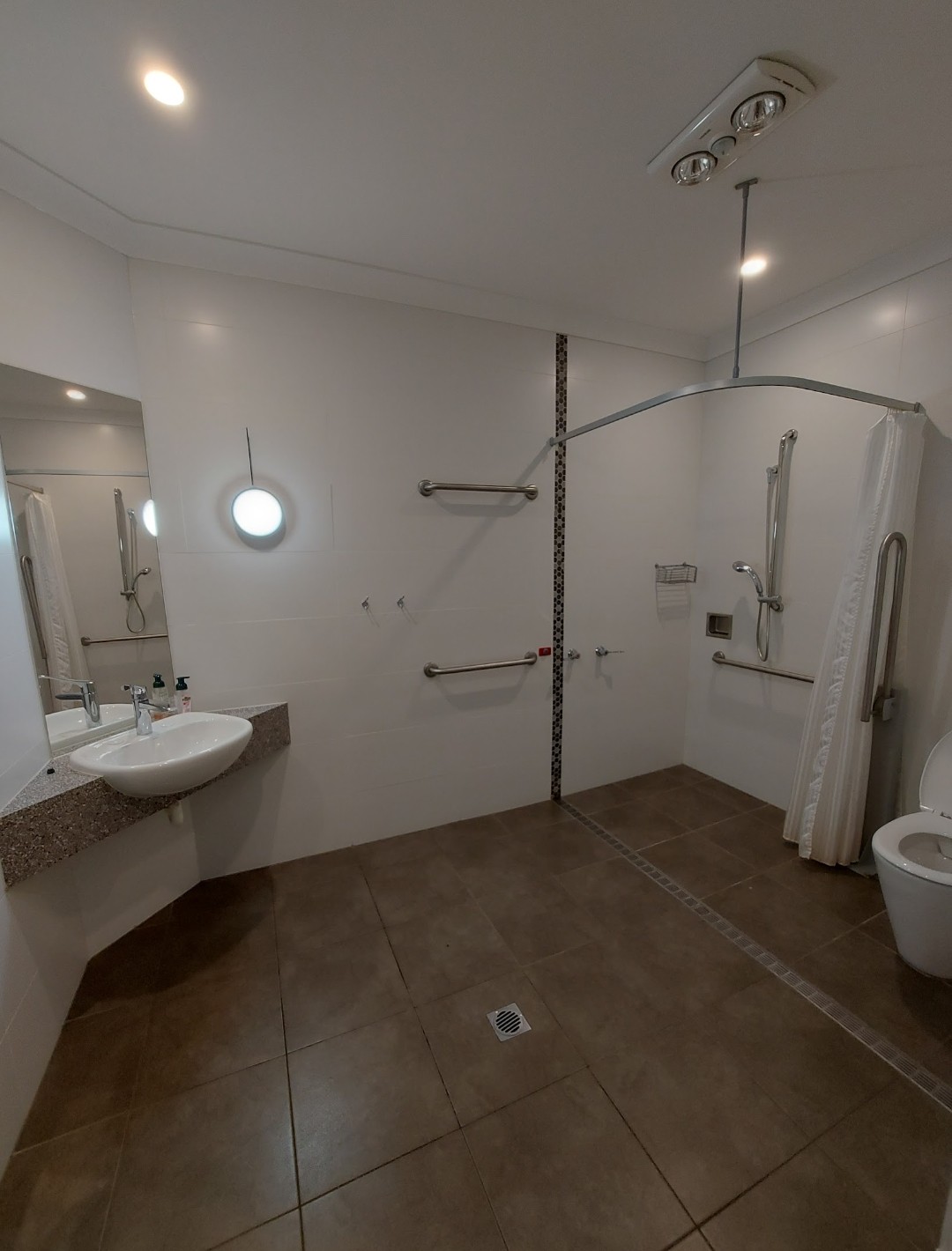 St Albans - Live on your own in this SDA Villa with onsite support — Home image 4