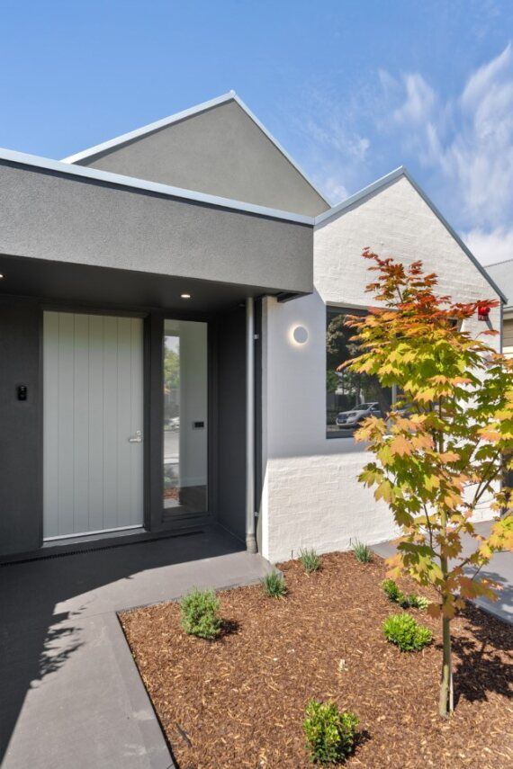 Beautiful SDA in a Charming and Emerging Neighborhood. — Home image 2