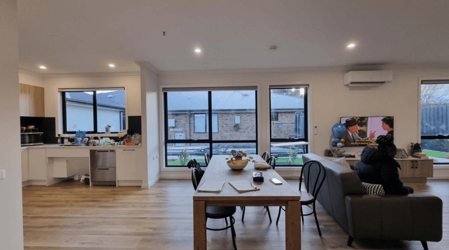 5 Bedroom Group Home, Heidelberg Heights — Home image 3
