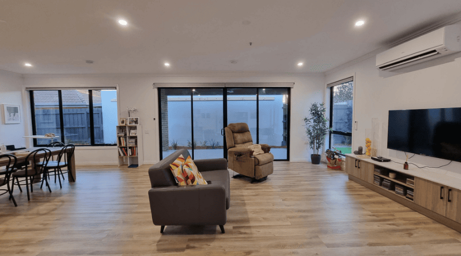 5 Bedroom Group Home, Heidelberg Heights — Home image 5