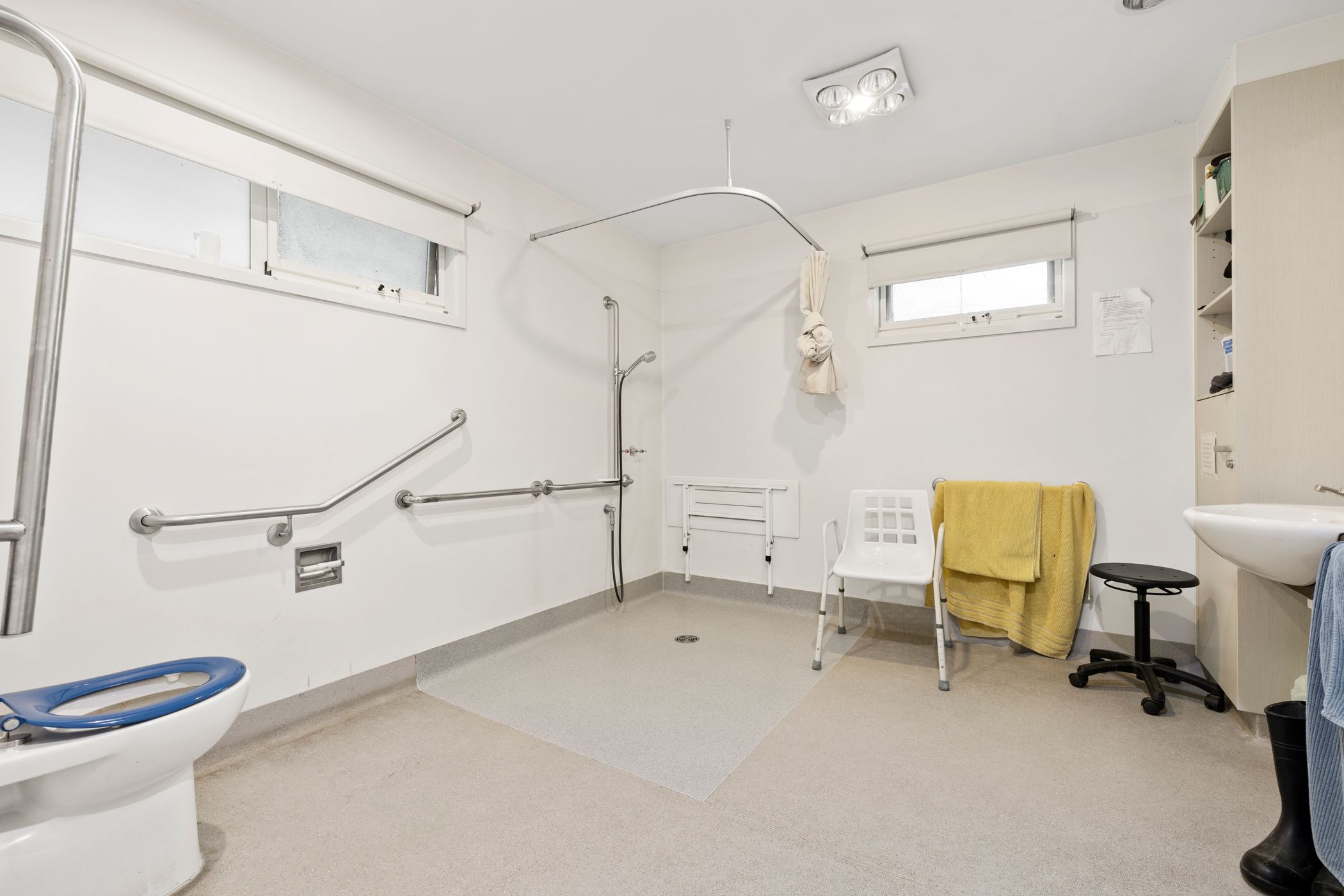 Spacious Aspendale Gardens Home — Home image 3
