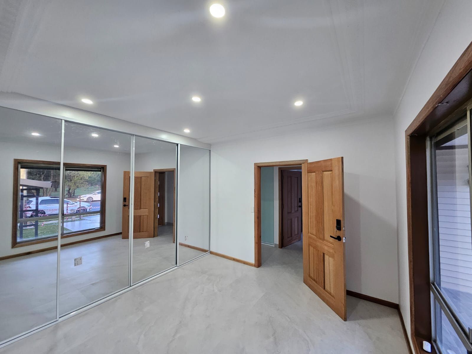 Auburn 4 Bed 2 Bath SIL / STA Home 🥇 Fully Renovated — Home image 8