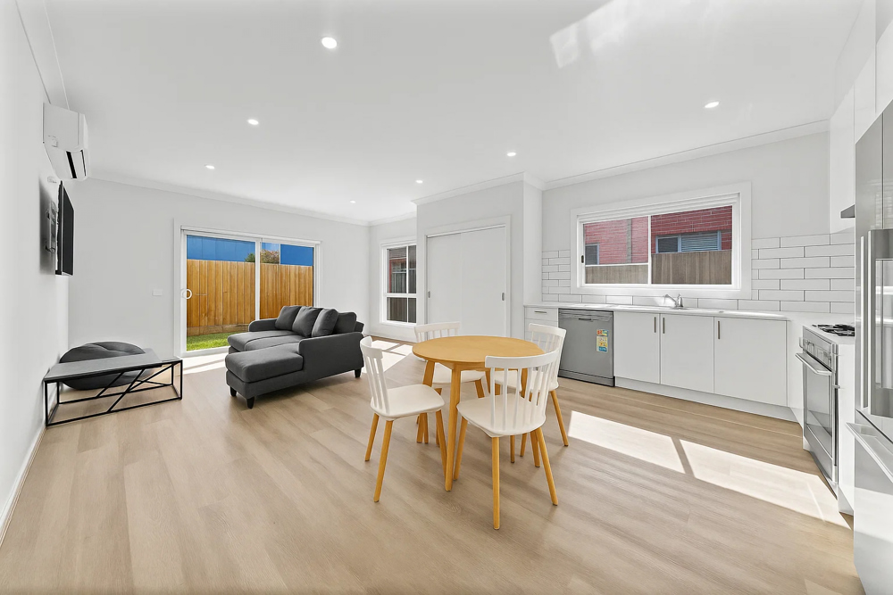 Side-by-Side Strength & Independence: Robust SDA with No Shared Spaces — Home image 9