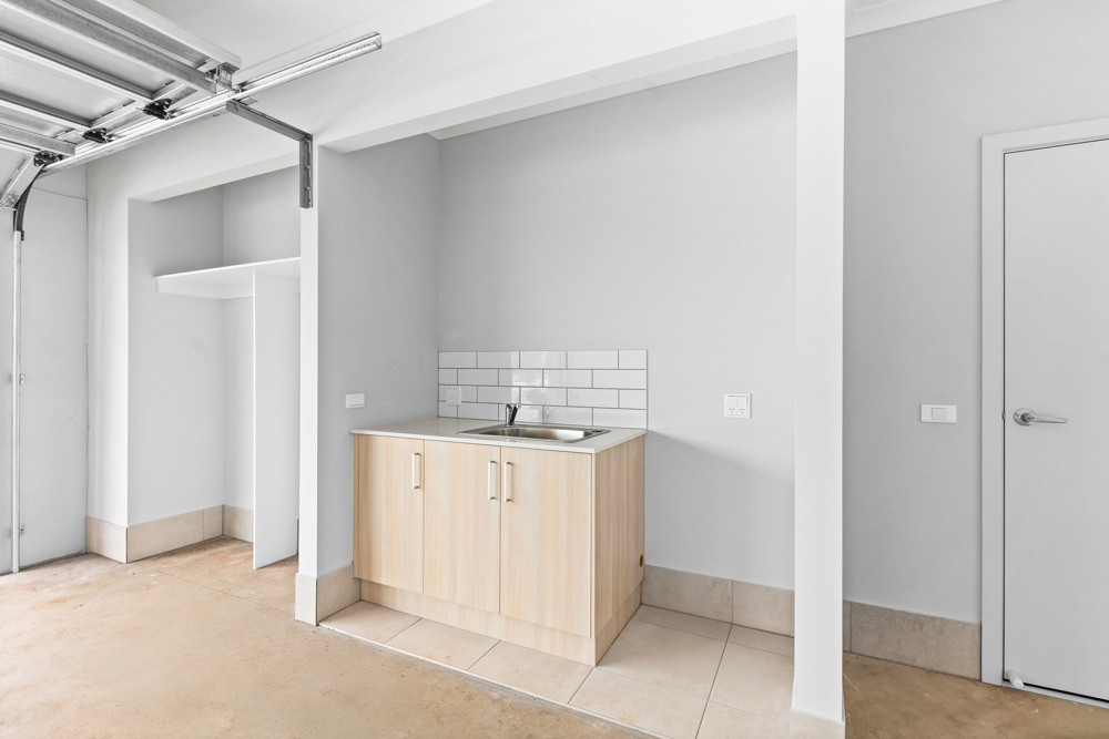 Side-by-Side Strength & Independence: Robust SDA with No Shared Spaces — Home image 17