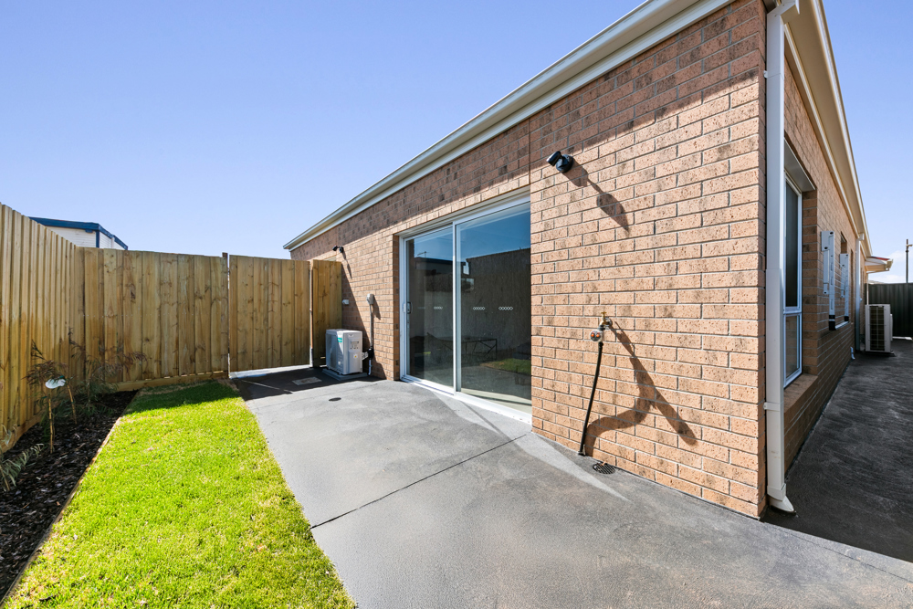 Side-by-Side Strength & Independence: Robust SDA with No Shared Spaces — Home image 18